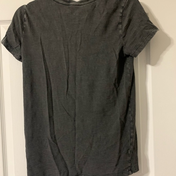 Universal Thread V-Neck - Picture 4 of 4